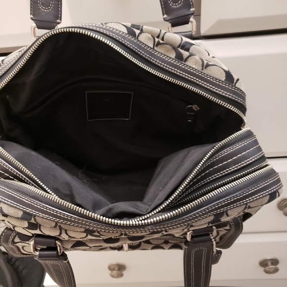 Coach - Picture 2 of 5